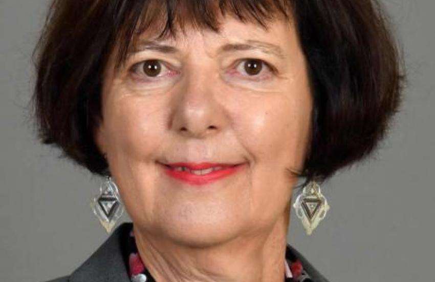 Tshivenda | Minisiṱa Vho Barbara Creecy: 2022/2023 Tshipitshi tsha u ḓivhadza Mugaganyagwama – Buthano ḽa Lushaka | National Assembly (NA)